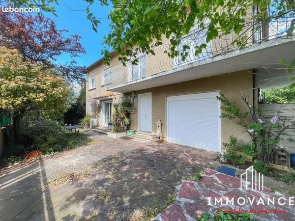 Villa 8 pièces 180 m²