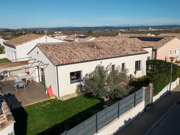 CARCASSONNE - LEZIGNAN C. Villa T4 125m² (103m² hab.) avec jardin, garage, et PAC