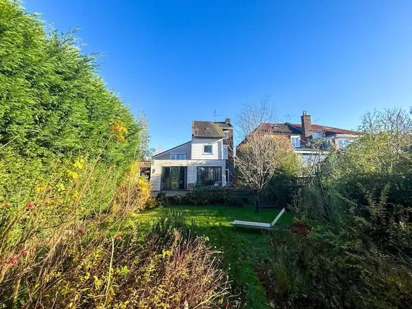 Maison 6 pièces 210 m²
