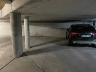 Loue stationnement dans garage sécurisé