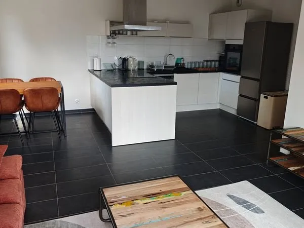 Appartement T3 meublé 62 m² avec balcon, box et cave - TOUT INCLUS (aucune facture à prévoir)
