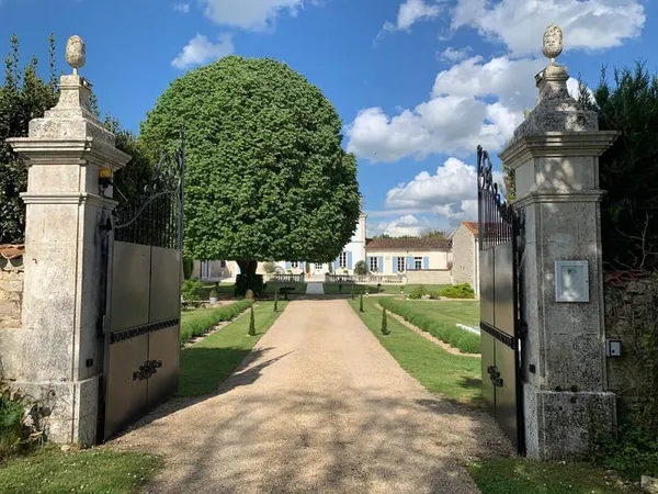Elégante Maison de Maître avec 5 chambres d'hôtes