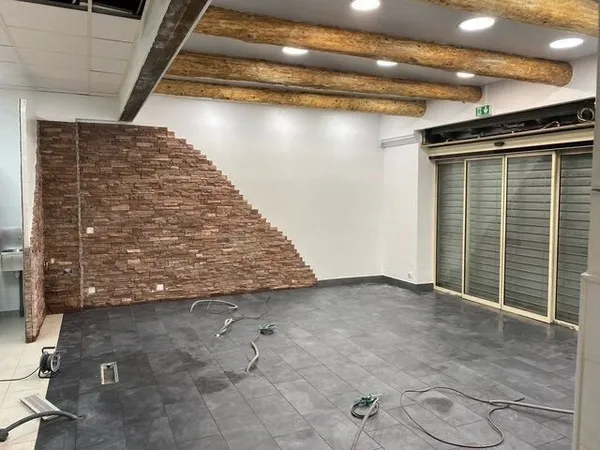 Aubagne - Emplacement N°1 - Ensemble immobilier à fort potentiel