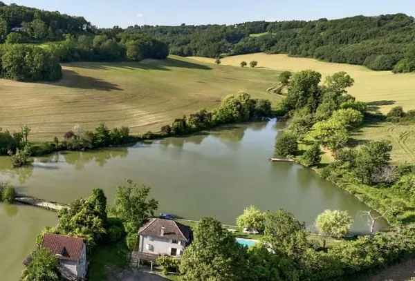 Propriété d'exception avec deux lacs privés Sud-Ouest de la France