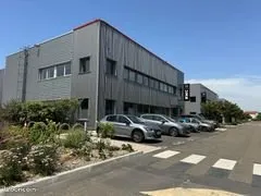Local d'activité 740 m²