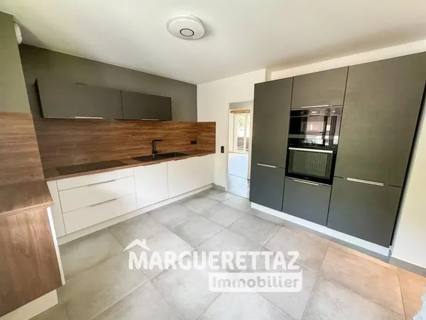 Beau T4 rénové à Saint-Jeoire