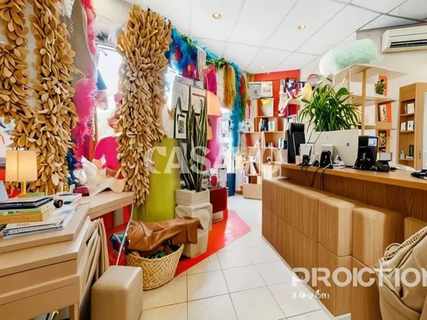Local 3 pièces 70 m²