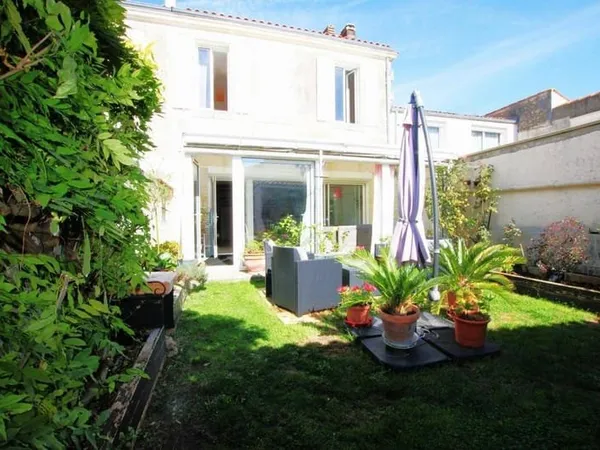 Maison de ville 7 pièces 207 m²