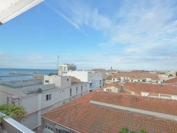 DERNIER ETAGE, SANS VIS A VIS & VUE MER LATÉRALE