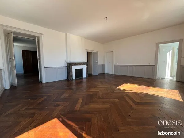 Appartement 4 pièces 148 m²