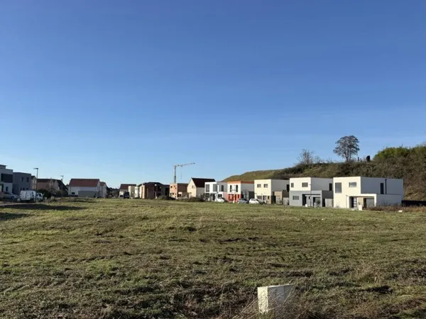 Terrain en individuel 302 m²