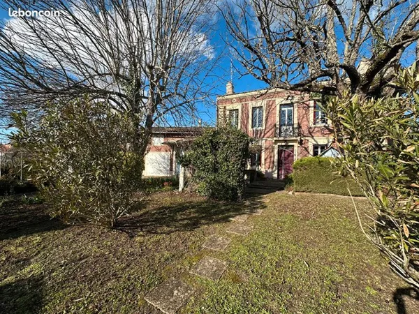 Maison 5 pièces 160 m²