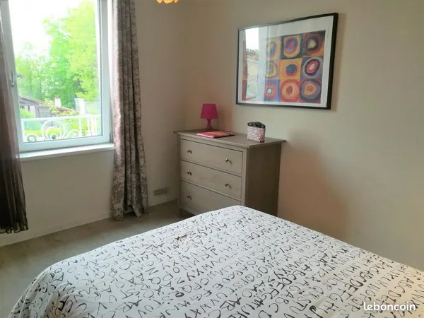 Studio meublé lumineux - 24 m² - métro Parilly