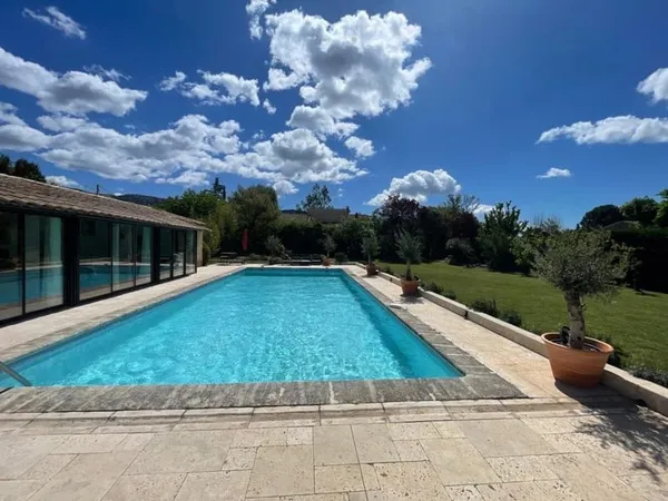 Maison - Taillades - 220m²