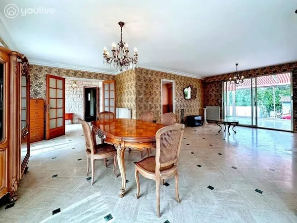 Maison de plain-pied 9 pièces 210 m²
