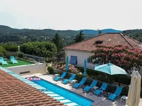 Maison 6 pièces 200 m²