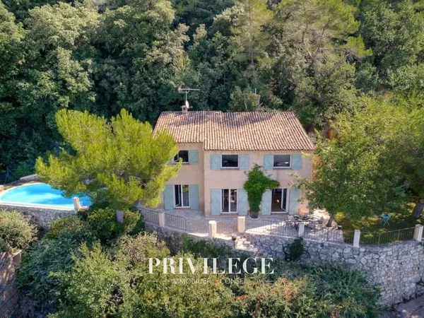 Vue Mer et Village de Cabris Maison 5 Pièces 160 m2