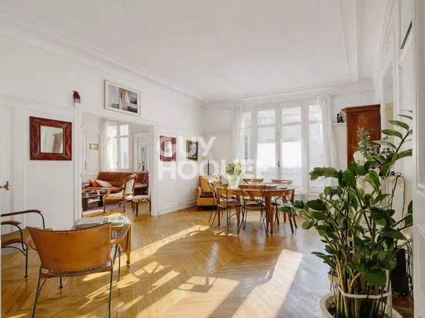 Paris 75017, 6 pièces / 4 chambres étage élevé lumineux