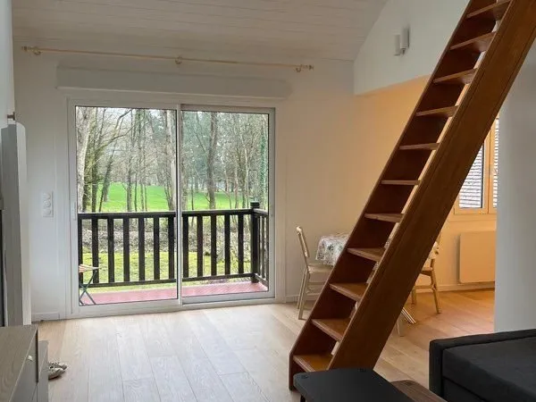 Appartement 2 pièce au calme, refait à neuf