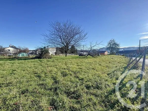 Terrain 828 m²