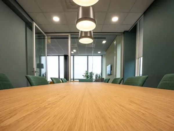 BUREAUX A VENDRE EN VEFA - 90 m² DANS UN IMMEUBLE MIXTE - VANNE