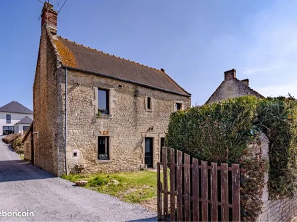 🏡 Maison en pierre rénovée + dépendance à fort potentiel - 290 000