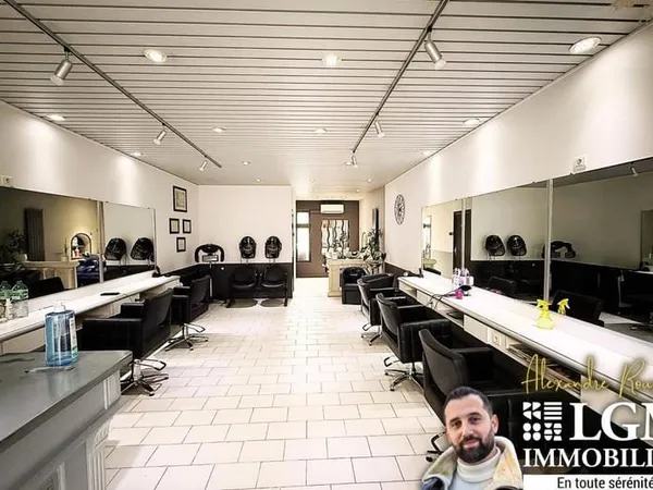 Local commercial à Alès - Salon de coiffure -