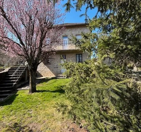 Maison t4 proche a75