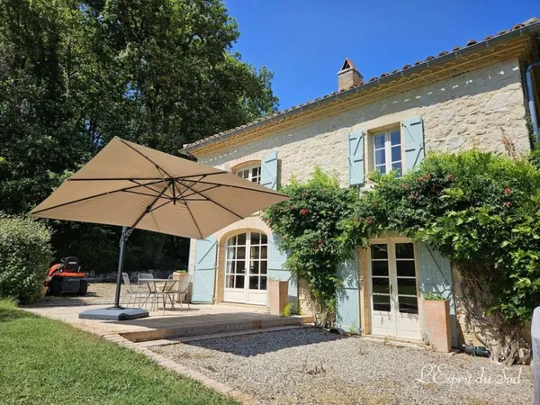 Maison de luxe 9 pièces 251 m²
