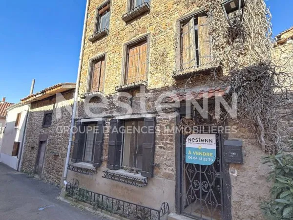 Maison de village à rénover à NERONDE 118 m2, 5 pièce(s) complété d'une dépendance d'environ 54 m2 p
