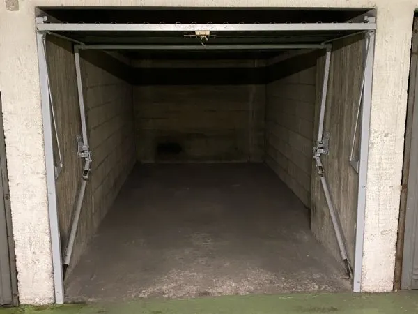 Loue parking 12m²