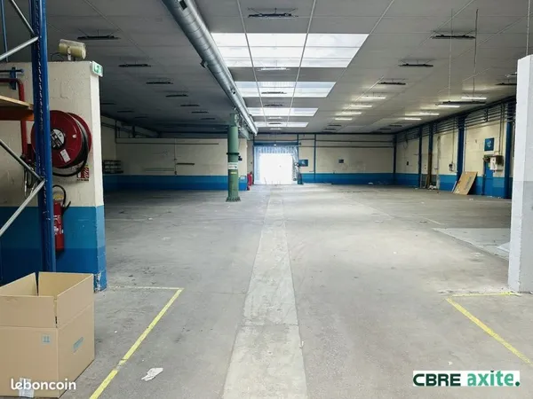 LOCAL D'ACTIVITE 1185 m² AIX LES BAINS