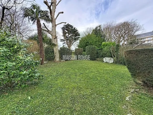 Maison 9 pièces 225 m²