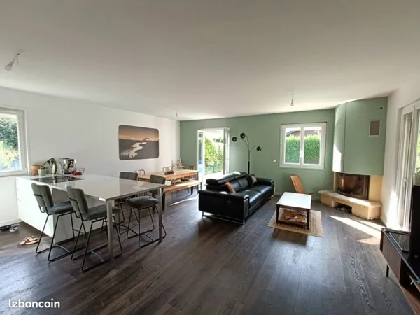 Maison plein pieds avec piscine