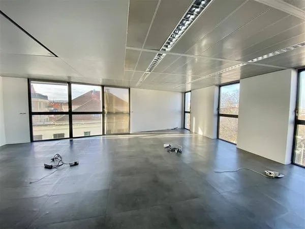 Bureaux 639 m²