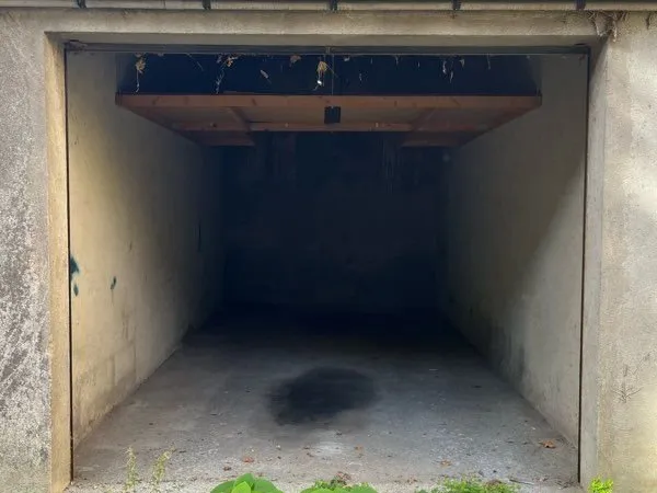 Location Garage/Box 13m2 Pau centre-ville