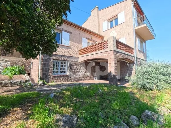 Maison 3 pièces 118 m²