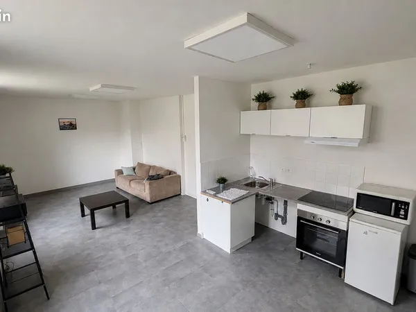 Magnifique Meublé T2 de 46m2 refait à neuf, en plein coeur de Chateaurenard