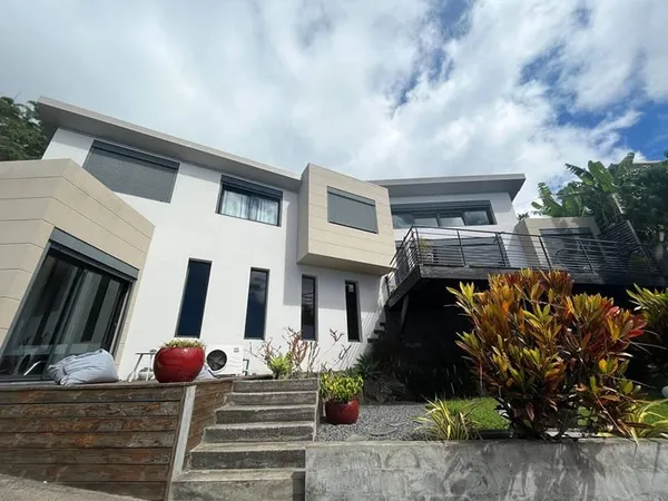 Villa 6 pièces 165 m²