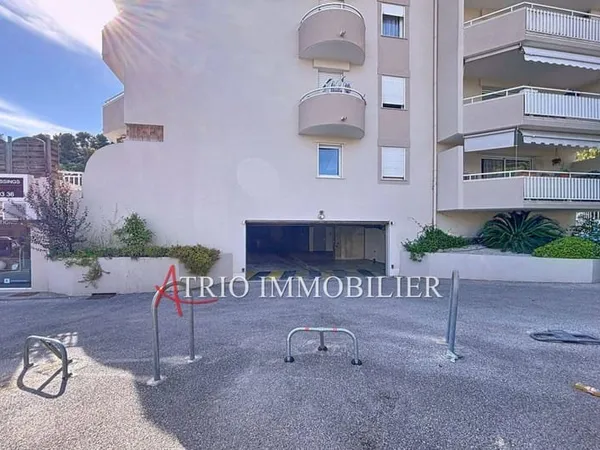 Stationnement Location Saint-Laurent-du-Var   125€