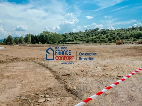 Terrain 650 m²