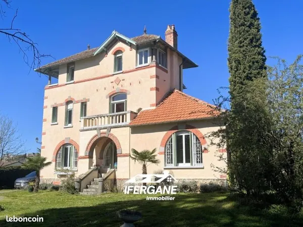 Maison 7 pièces 200 m²