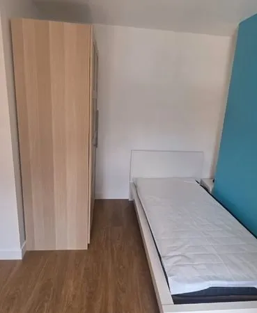 Chambre meublée 10 m² avec balcon - Colocation conviviale - Orsay centre - 500