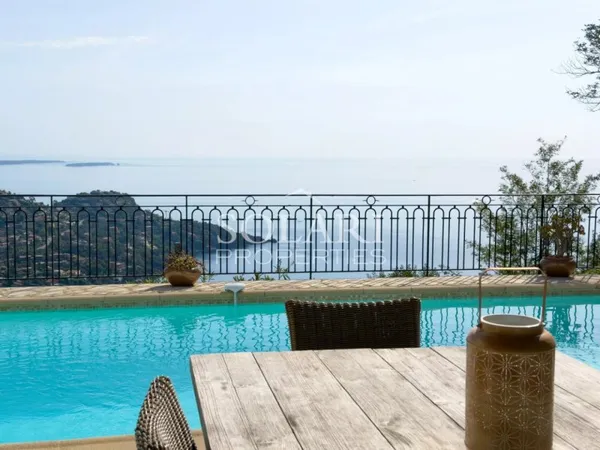 Villa avec piscine vue mer panoramique - Le Trayas