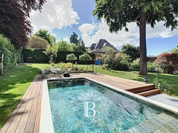 Le service location de la Maison BARNES vous propose ce bien :