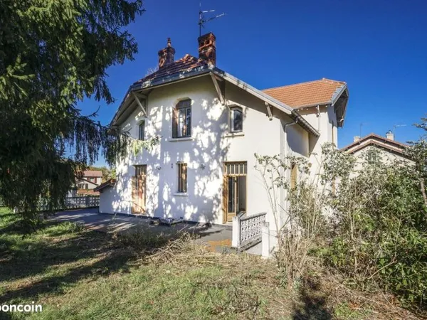 Maison 8 pièces 190 m²