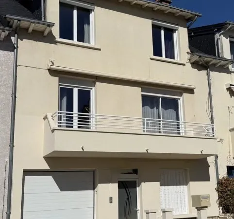 MAISON DE VILLE