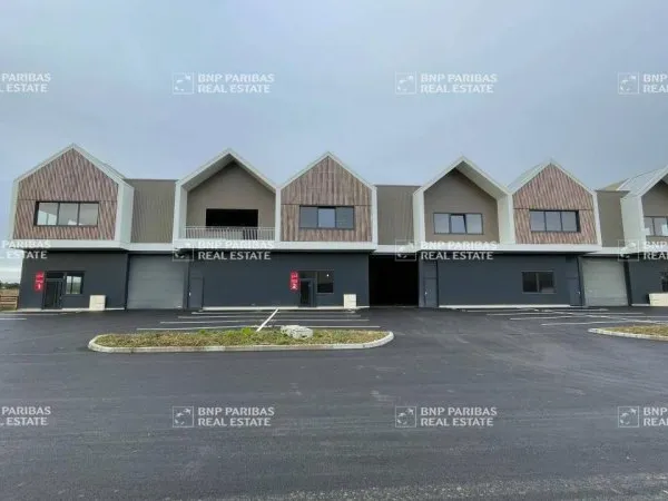 Local d'activité 1889 m²