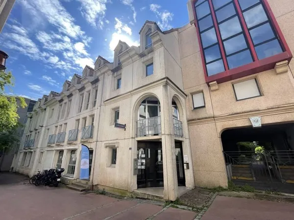 Bureaux 2541 m²
