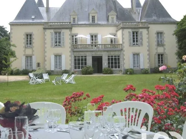 Château 12 pièces 550 m²